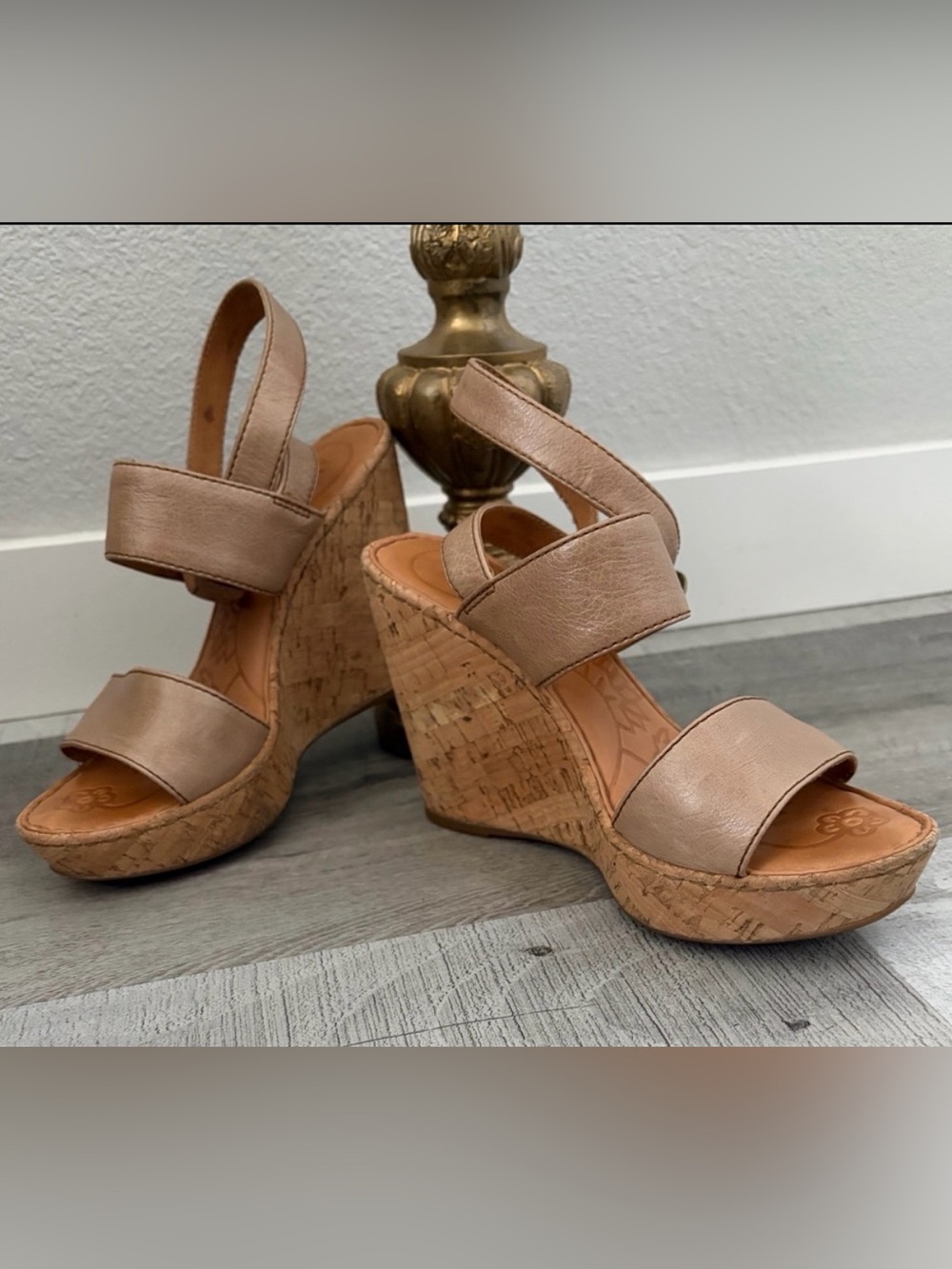 Born Wedge Platform Sandals Size 7